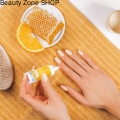 nakladanie-preparatu-manuBOOST-zawierajacego-miod-manuka.jpg